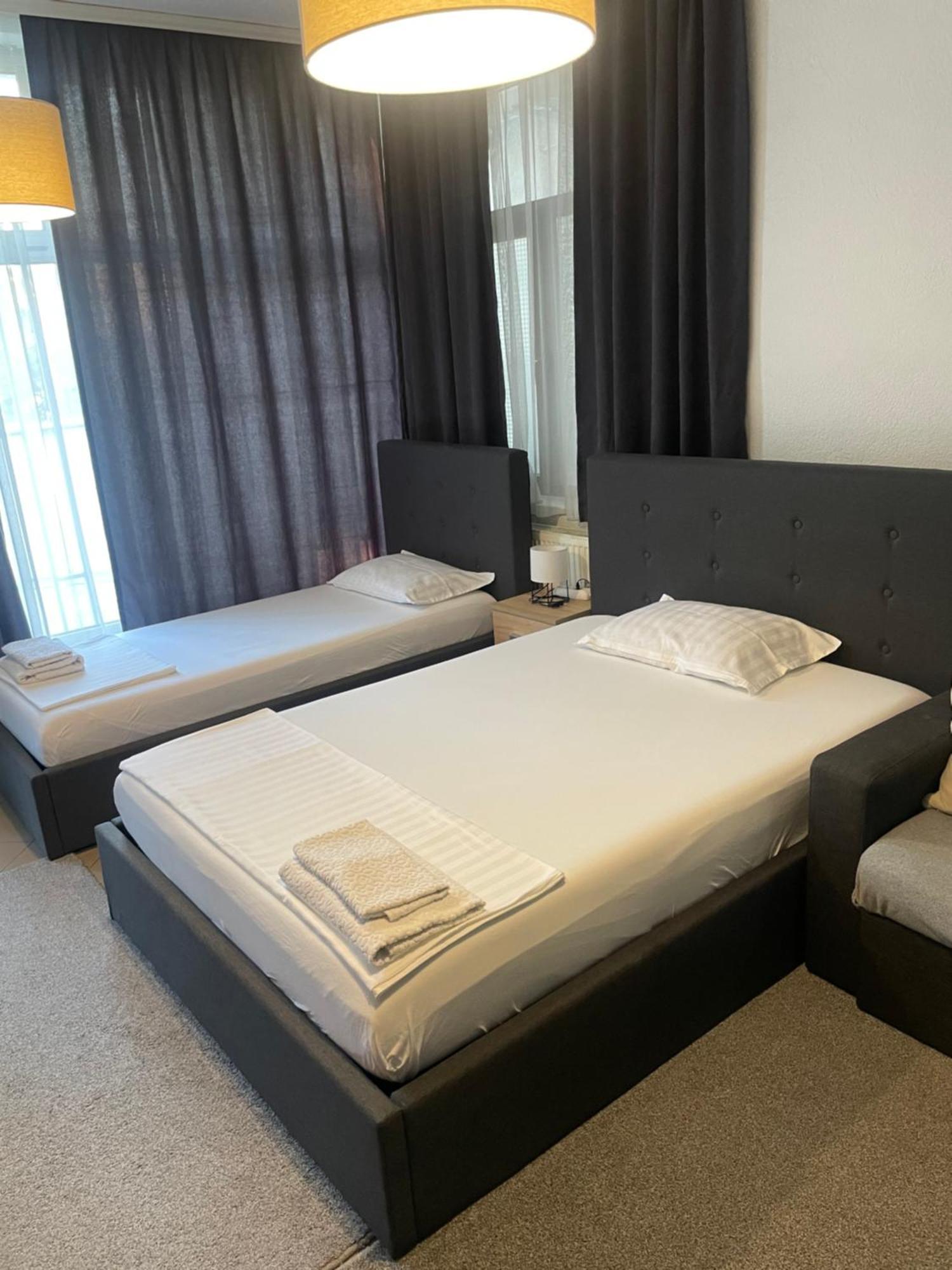 Friendly Rent Leilighet Pristina Eksteriør bilde