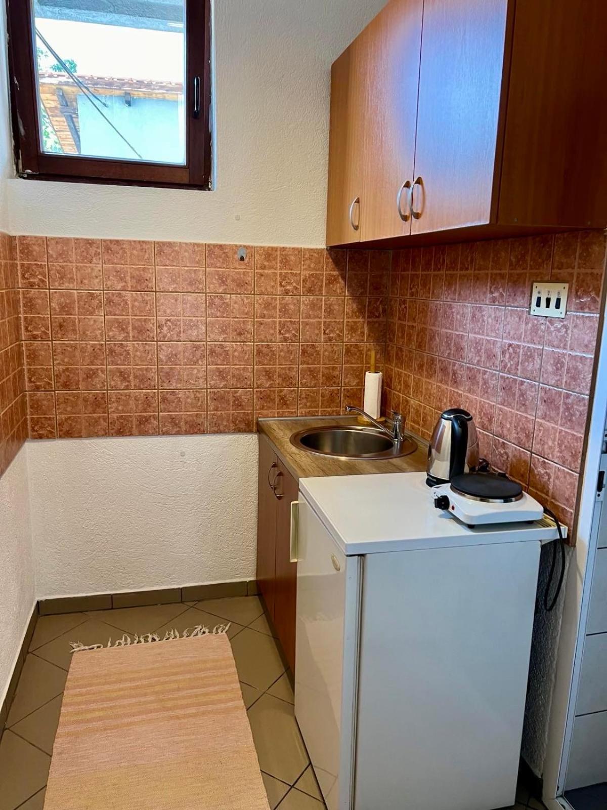 Friendly Rent Leilighet Pristina Eksteriør bilde