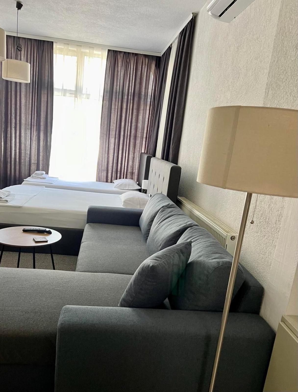 Friendly Rent Leilighet Pristina Eksteriør bilde